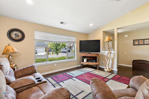 100 Dianne Way, Eagle Point, OR 97524 photo 16