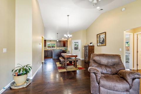 100 Dianne Way, Eagle Point, OR 97524 photo 19