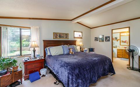 225 Kitty Dr, Eagle Point, OR 97524 photo 13
