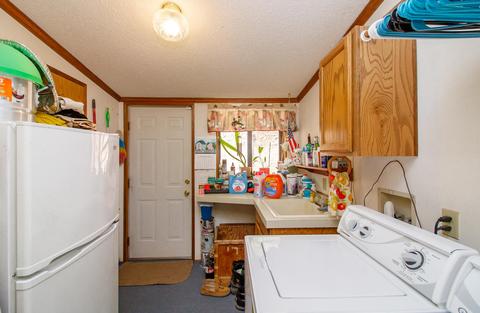 225 Kitty Dr, Eagle Point, OR 97524 photo 22