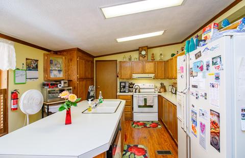 225 Kitty Dr, Eagle Point, OR 97524 photo 11