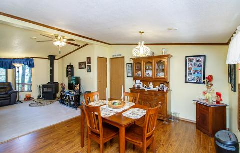 225 Kitty Dr, Eagle Point, OR 97524 photo 9