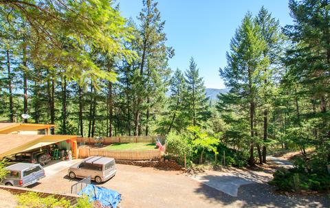 225 Kitty Dr, Eagle Point, OR 97524 photo 6