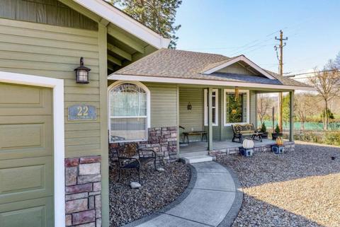 22 Pineridge Ln, Eagle Point, OR 97524 photo 4