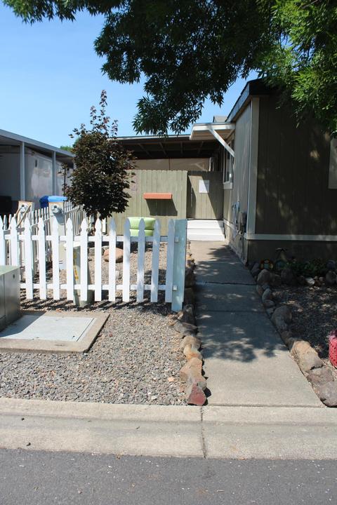 633 E Archwood Dr UNIT 81, Eagle Point, OR 97524 photo 22