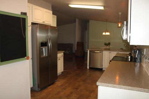 633 E Archwood Dr UNIT 81, Eagle Point, OR 97524 photo 3
