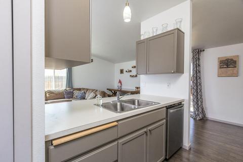 21043 Don St, Bend, OR 97701 photo 11