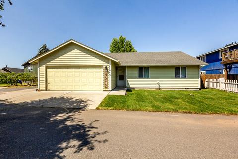 21043 Don St, Bend, OR 97701 photo 1
