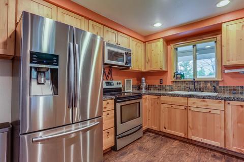 21592 E Stem Pl, Bend, OR 97701 photo 5
