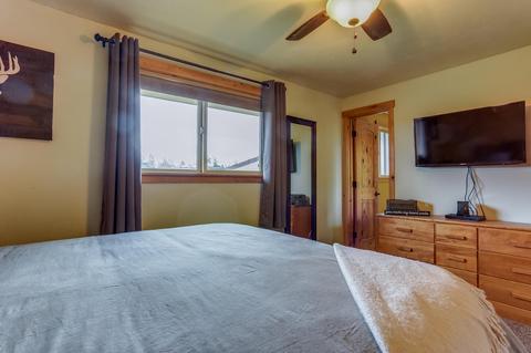 21592 E Stem Pl, Bend, OR 97701 photo 12