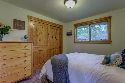 21592 E Stem Pl, Bend, OR 97701 photo 15