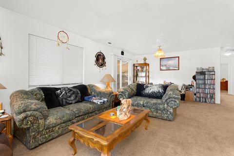 472 Minerva Dr, Eagle Point, OR 97524 photo 4