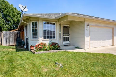 472 Minerva Dr, Eagle Point, OR 97524 photo 2