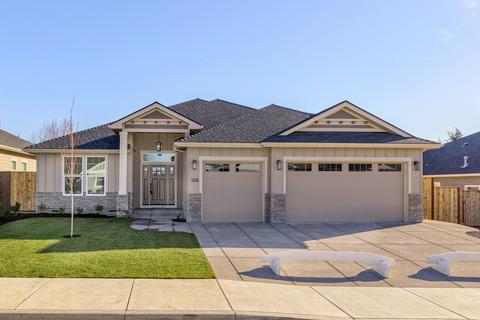 258 Bellerive Dr, Eagle Point, OR 97524 photo 1