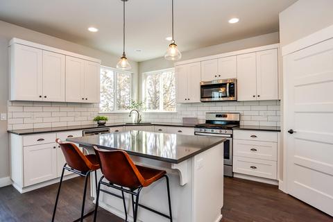 61386 Coachman Way, Bend, OR 97702 photo 2