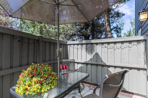 2372 NW Debron Ln, Bend, OR 97703 photo 4