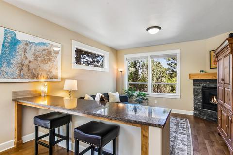2372 NW Debron Ln, Bend, OR 97703 photo 11