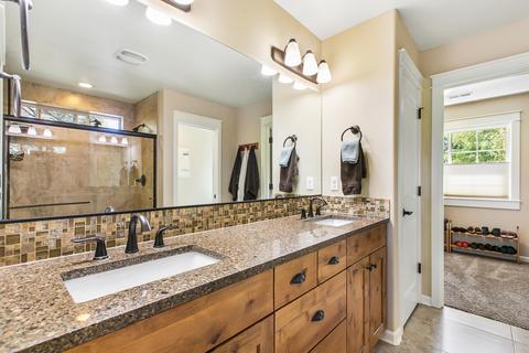 2372 NW Debron Ln, Bend, OR 97703 photo 24
