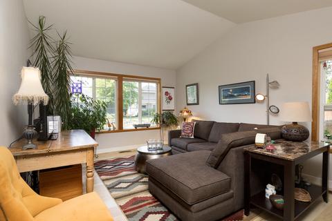 2251 NE Lakeridge Dr, Bend, OR 97701 photo 5