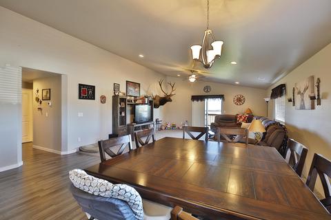 888 Stonewater Dr, Eagle Point, OR 97524 photo 5