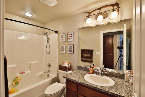 888 Stonewater Dr, Eagle Point, OR 97524 photo 13