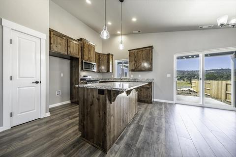 990 Stonewater Dr, Eagle Point, OR 97524 photo 9