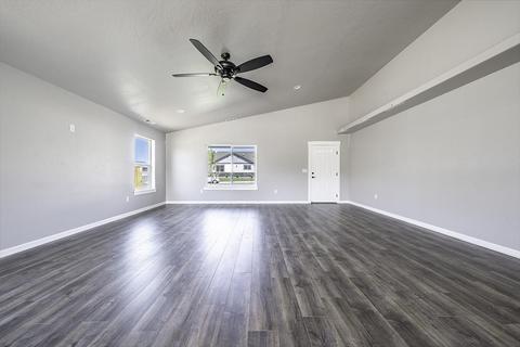 990 Stonewater Dr, Eagle Point, OR 97524 photo 6