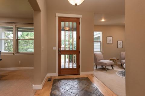 61855 Fall Creek Loop, Bend, OR 97702 photo 4