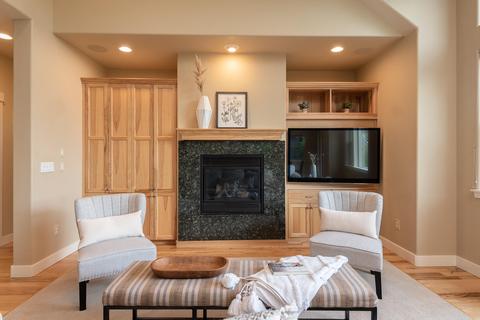 61855 Fall Creek Loop, Bend, OR 97702 photo 8
