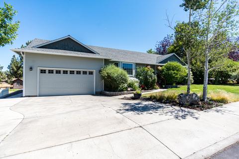63464 Phoenix Way, Bend, OR 97701 photo 2