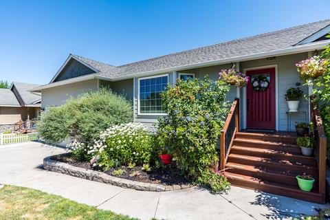 63464 Phoenix Way, Bend, OR 97701 photo 3