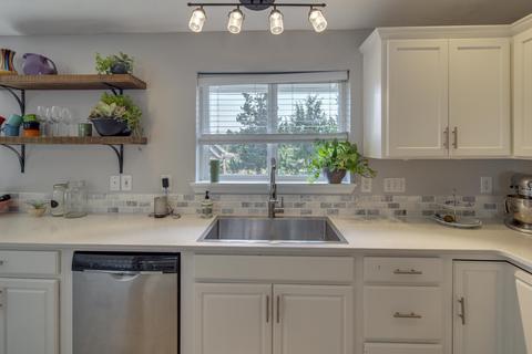 63464 Phoenix Way, Bend, OR 97701 photo 11