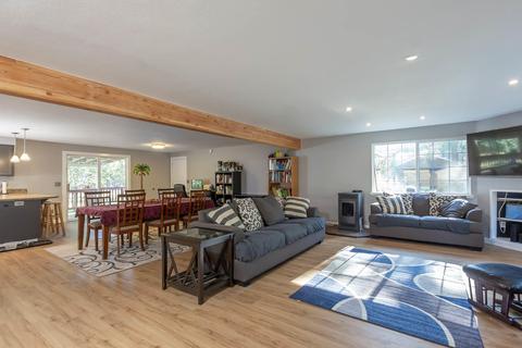16146 Blackfeather Ln, La Pine, OR 97739 photo 4