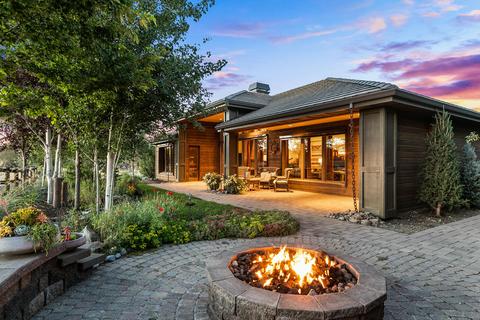 20316 Arrowhead Dr, Bend, OR 97703 photo 4