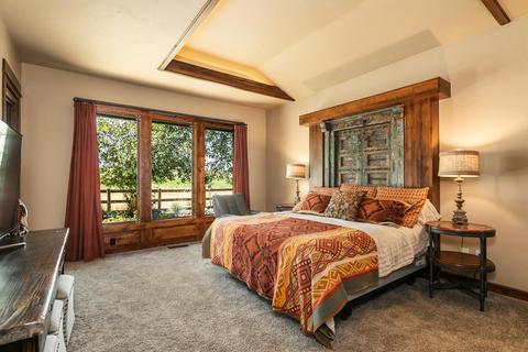 20316 Arrowhead Dr, Bend, OR 97703 photo 12