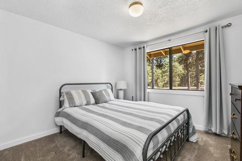 15964 Bull Bat Ln, La Pine, OR 97739 photo 12