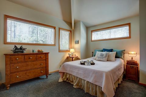 58143 Kinglet Ln, Sunriver, OR 97707 photo 23