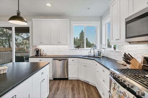 19998 Voltera Pl, Bend, OR 97702 photo 12