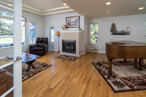 465 Nutcracker Dr, Redmond, OR 97756 photo 3