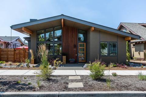 1745 NW Fields St, Bend, OR 97703 photo 1