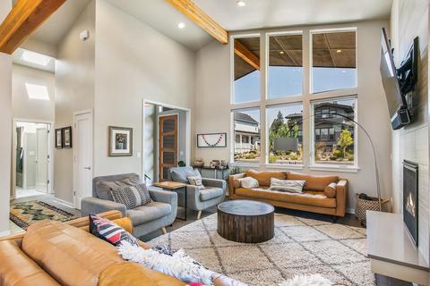 1745 NW Fields St, Bend, OR 97703 photo 7