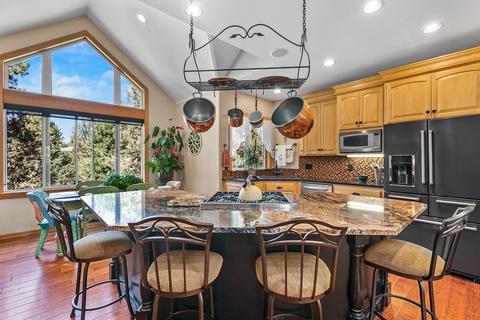 20235 Hardy Rd, Bend, OR 97703 photo 6