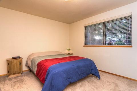 2554 NE Ocker Dr, Bend, OR 97701 photo 17