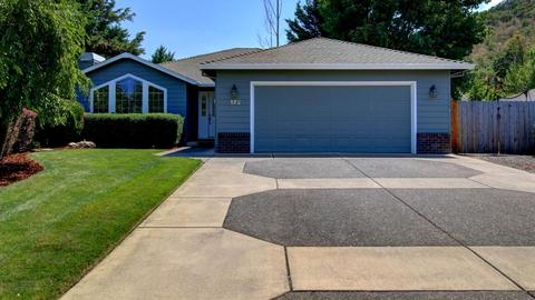 172 Meadow View Dr, Phoenix, OR 97535 photo 1