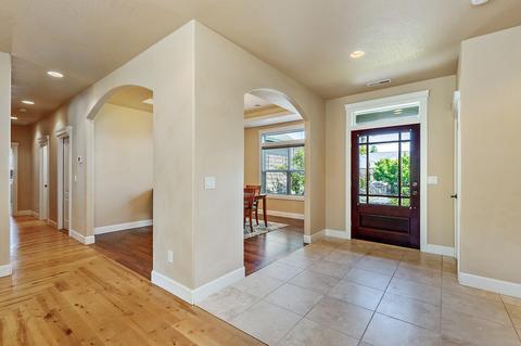 150 Bellerive Dr, Eagle Point, OR 97524 photo 6