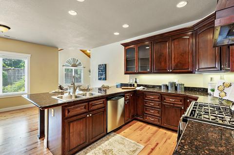 150 Bellerive Dr, Eagle Point, OR 97524 photo 16