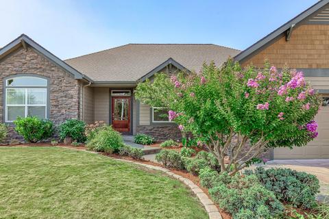 150 Bellerive Dr, Eagle Point, OR 97524 photo 3