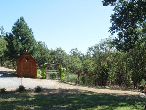 263 Greentree Loop, Grants Pass, OR 97527 photo 9