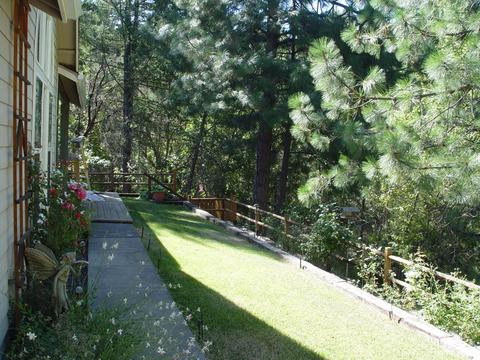 263 Greentree Loop, Grants Pass, OR 97527 photo 4