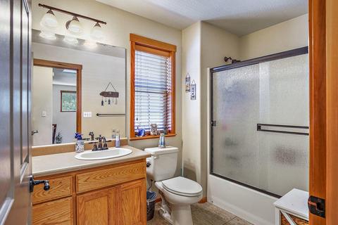 618 Shadow Way, Central Point, OR 97502 photo 22